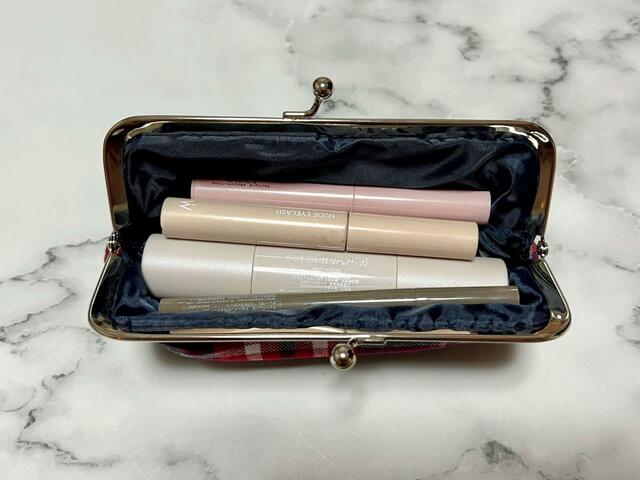 続いてコスメをイン!『SPRiNG 10月号』付録:MICKEY MOUSE(ミッキーマウス)横長がま口ポーチ