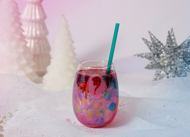 ＜アナ＞クランベリーサイダー 990円｜『アナと雪の女王』OH MY CAFE