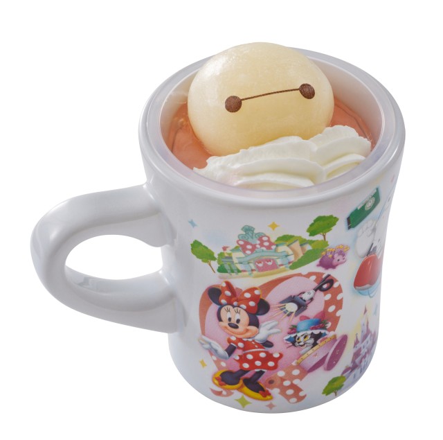 ストロベリームース、スーベニアカップ付き 600円｜スウィートハート・カフェ｜東京ディズニーランド「New Dreams, More Fun!!」関連メニュー