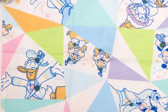 総柄Tシャツ｜チップ＆デール