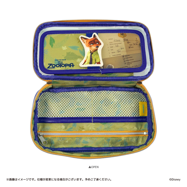 マルチケース 2,300円（税抜）