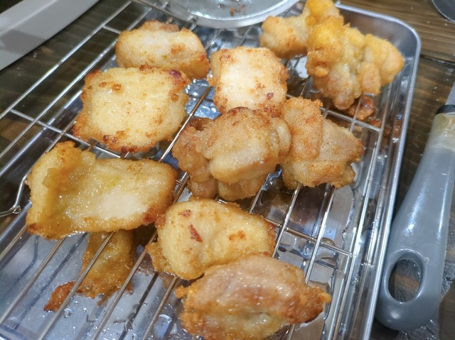 【アイリスオーヤマ 自動かくはん式調理機 CHEF DRUM（DAC-IB2-C）】から揚げは約6分で完成！フライパンで揚げ焼きにするよりもサクッとおいしく仕上がりました♪