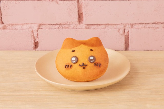 【ちいかわベーカリー OSAKA】チョコレートクリームがつまったハチワレパン