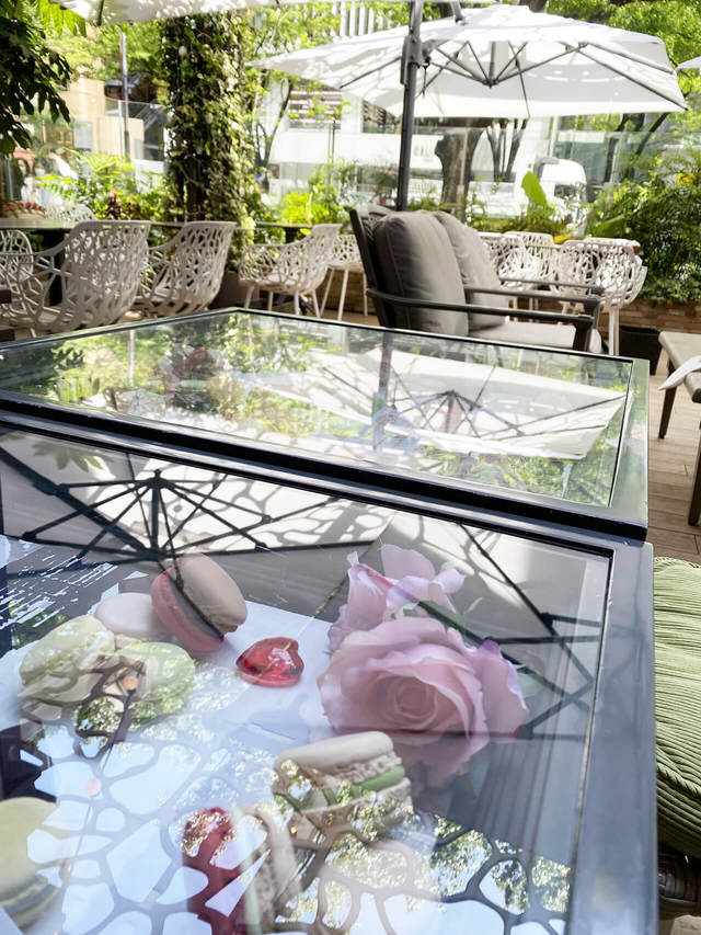 天気の良い日の外席は最高