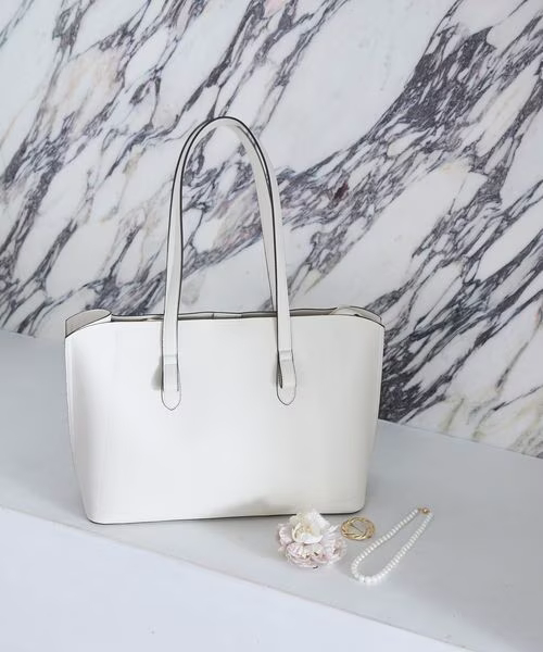 【グローバルワークのバッグ売上ランキング 3位】「スペ軽撥水6ポケA4トート」5,500円（税込）