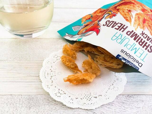 ビールや白ワインのおつまみにも「フォーロン テンプラ シュリンプヘッドスナック プレーン」【カルディコーヒーファーム】「ベトナムバッグ」（ブタ柄）価格：1,500円（税込）（25g）