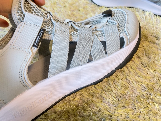 【ワークマン フィールドサンダルアドバンス】メッシュ加工で通気性が良く、裸足で履いても蒸れません