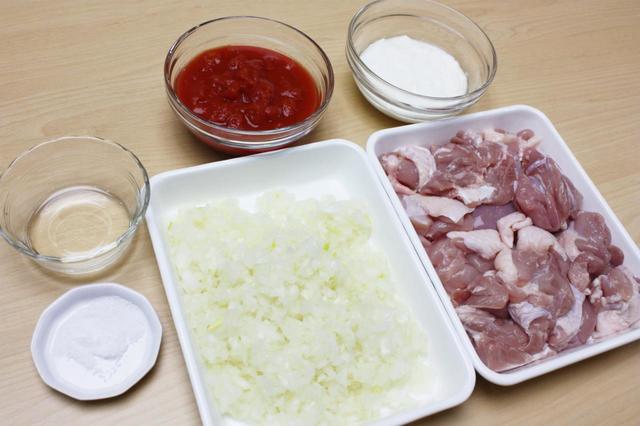 材料はこちら。冷蔵庫によくある食材でOK