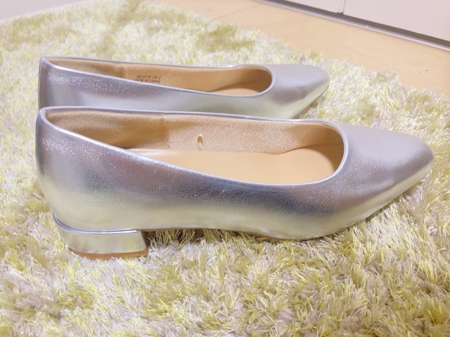 【GU マシュマロローヒールパンプス】サイズは22cm〜25.5cm（0.5cm刻み）。普段24cmサイズの靴を履いている筆者は、今回も同じサイズを購入しました