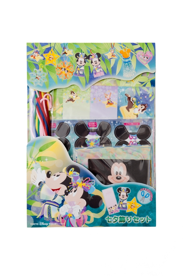 七夕飾りセット 900円｜台紙：1枚／七夕飾りメモ：8種×各2枚／ノーマルメモ：3種×2枚／パーツシール／紐：5色×5本／折り方説明書：1枚｜東京ディズニーリゾート「ディズニー七夕デイズ」｜東京ディズニーランド「グランドエンポーリアム」、東京ディズニーシー「エンポーリオ」