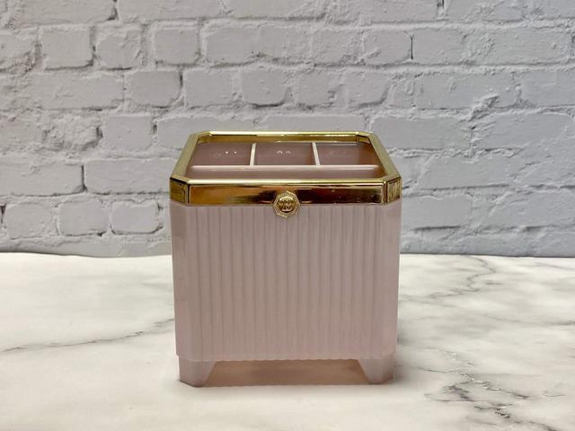 『THREEPPY（スリーピー）』ブラシスタンド・ピンク／税込み330円