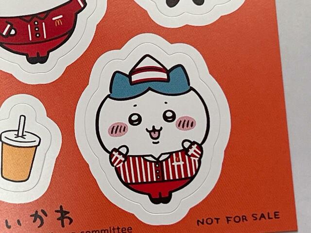 ちいかわ、うさぎが着用しているのは1983〜1987年のメンズのクルーユニフォーム。ハチワレはレディースのパンツバージョンを着用しています！