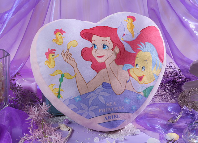 ハート型クッション　　2,800円（税込3,080円）