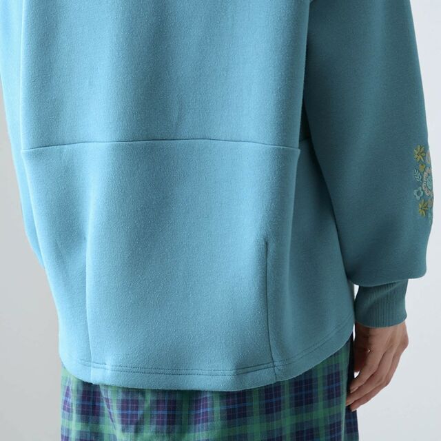 袖刺繍ダンボールニットプルオーバー（選べるキャラクター）｜￥4,490 （税込）