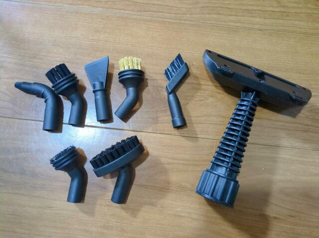 【アイリスオーヤマ スチームクリーナーハンディタイプ（STM-305R-C）】用途に合わせて8つのアタッチメントと、ハンドル本体のみでも使用できます