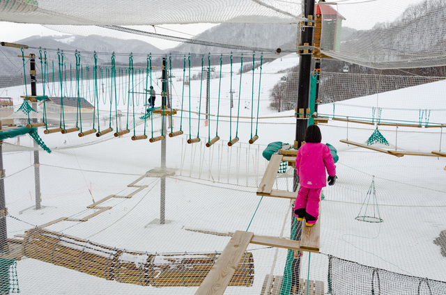 アミダス｜栂池高原スキー場「白馬つがいけSNOW WOW！」（スノーウェア提供：ISBJÖRN）