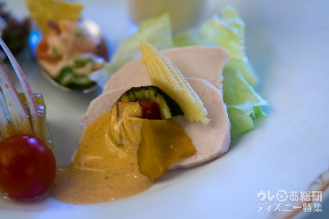 “ディズニー夏祭り”ランチブッフェ／ディナーブッフェ｜東京ディズニーランドホテル「シャーウッドガーデン・レストラン」