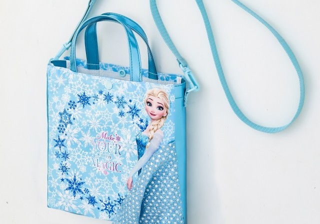 【トートバッグ】アナ　エルサ♡ファンタジースプリングス♡ディズニー 新品 ディズニーシー ファンタジースプリングス アナと雪の女王 アナ