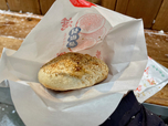 【台湾老劉胡椒餅 吉祥寺店】アツアツの胡椒餅を食べられました（雪のなかだったけど）