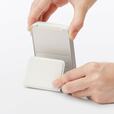 無印良品「スマホスタンドにもなるモバイルバッテリー（マグネット式充電対応5000mAh） 」4,990円（税込）