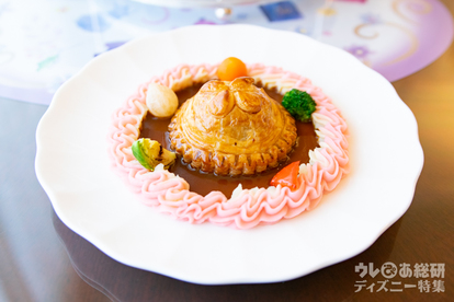 はじめてのコース料理はソフィアと一緒 ディズニーランドホテル ちいさなプリンセス ソフィア ルームサービス 写真 3 18 ディズニー特集 ウレぴあ総研 はじめてのコース料理はソフィアと一緒 ディズニーランドホテル ちいさなプリンセス ソフィア ルームサービス 写真 3 18 ディズニー特集 ウレぴあ総研
