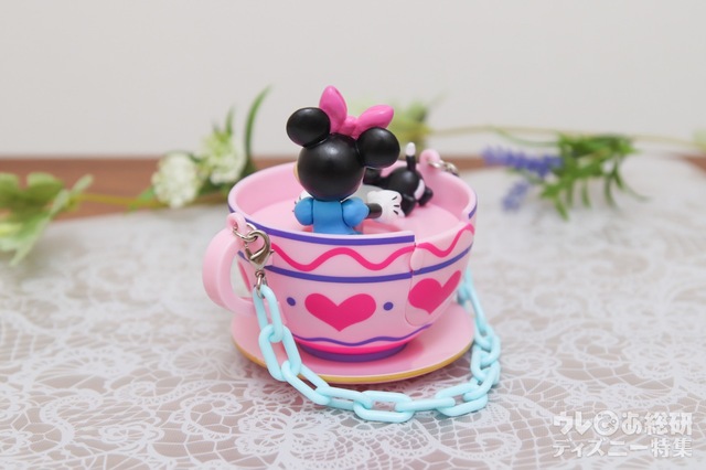 グミキャンディー、ミニスナックケース付き 950円