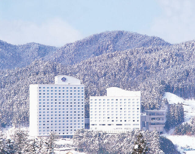 「ホテルアソシア高山リゾート」【【2日間限定】苺×チョコレートが主役の“バレンタイン限定スイーツブッフェ”が「ホテルアソシア高山リゾート」で開催されます！】