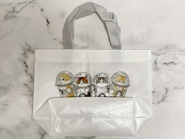 【Seria（セリア）】バッグの裏面にも表面と同じイラストが♪