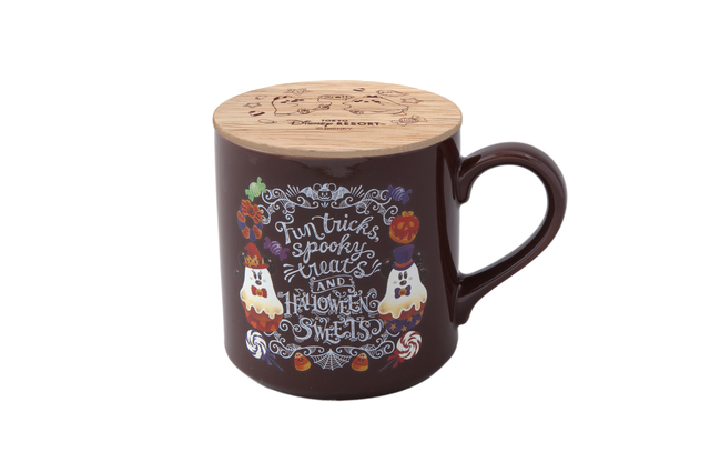 ふた付きマグ 1,700円｜（マグ）直径約8.5×高さ約9cm （蓋）直径約9.5cm｜東京ディズニーランド／東京ディズニーシー「ディズニー・ハロウィーン」2018