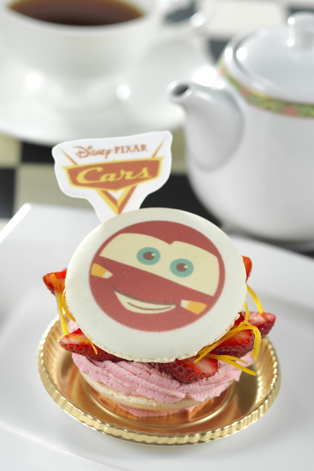 “ピクサー・プレイタイム”ケーキセット 1,600円|ディズニーアンバサダーホテル「ハイピリオン・ラウンジ」