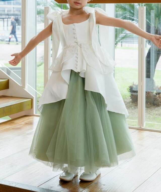 【アンドユー】2ピースショルダーリボンミディアムドレスーホワイト／グリーン