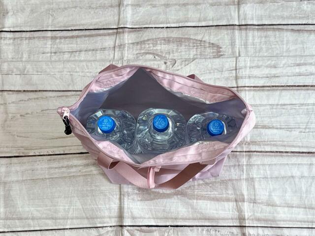 2Lのペットボトルは3本収納可能