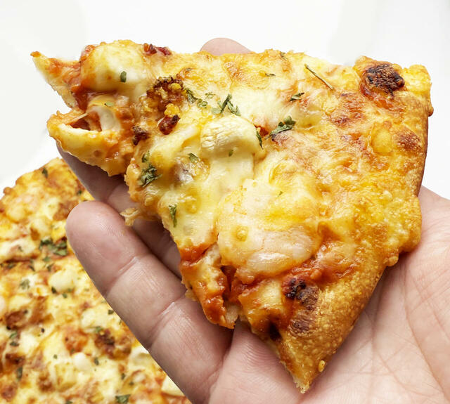 ガーリックがトッピングの味わいをさらに引き立てます