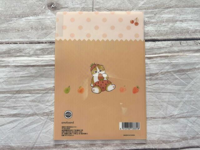 もちろん背面にもイラスト入りです