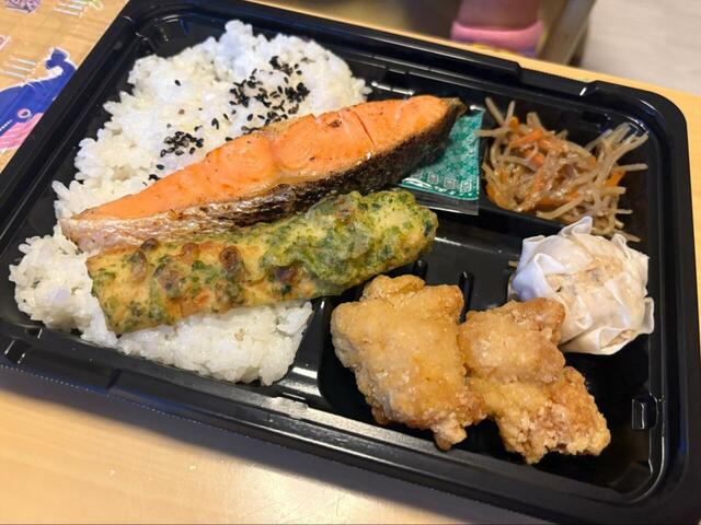 【ロピア 焼鮭弁当】これで税込518円は正直お得すぎる♪