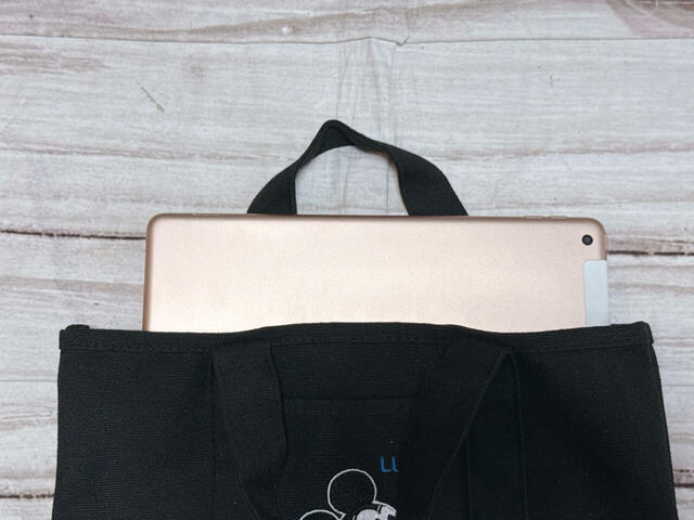 iPad（第7世代）も収納可能！