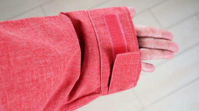 【ワークマン フレイムテックマウンテンザックライトウォームレイン】面ファスナーで調整