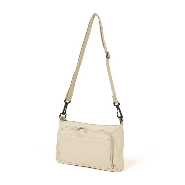 【ワークマンのバッグ人気ランキング 6位】「高撥水Dayライフショルダーポーチ（48066）」1,780円（税込）