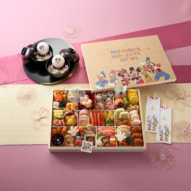 おせち・特段重「ミッキー＆フレンズ」｜24,900 円(税込)