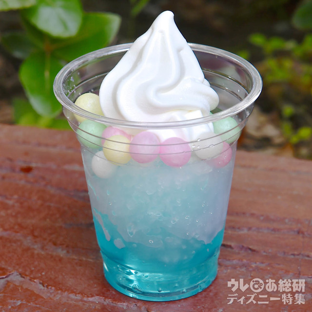 クリーム・シェイブアイス（ブルーゼリー）