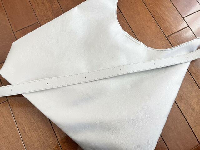 【LOWRYS FARM ヤワラカルイ２ＷＡＹショルダーＢＡＧ】サイズは幅31×縦36.5×マチ11cm。肩掛けでもショルダーバッグとしても使えます♪