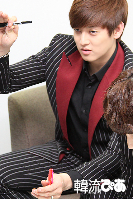 U-KISSイライの取材の様子　1月22日発売の「韓流ぴあ 2/28号」もチェック！