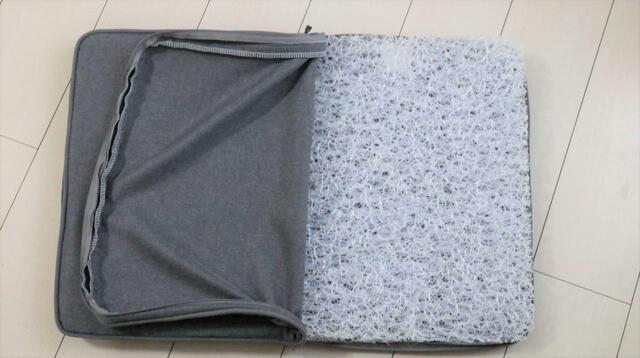 【ニトリ ペット用クッション】クッションの中材は3次元立体構造のメッシュ素材