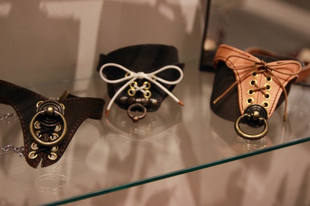 【yuya】もともとはナイフを制作していたyuyaさん。レザークラフト系でも活躍するyuyaさんの作品は、オリジナリティーに溢れている。