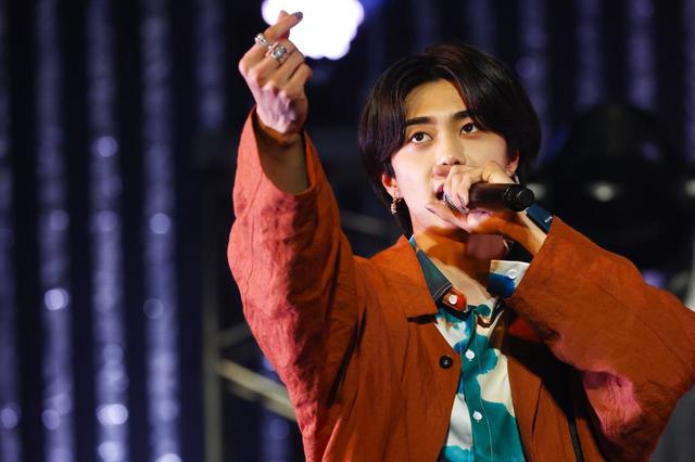 『BUDDiiS vol.01 - SUNRiiSE -』撮影：笹森健一