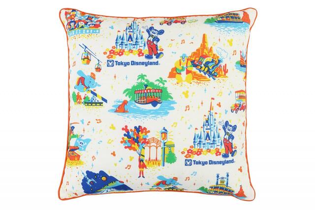 クッション 3,400円|東京ディズニーリゾート40周年記念「Make Your Favorite」第2弾グッズ|販売店舗:東京ディズニーランド「グランドエンポーリアム」、東京ディズニーシー「エンポーリオ」、東京ディズニーリゾート・アプリ|発売日:2024年2月1日(木)
