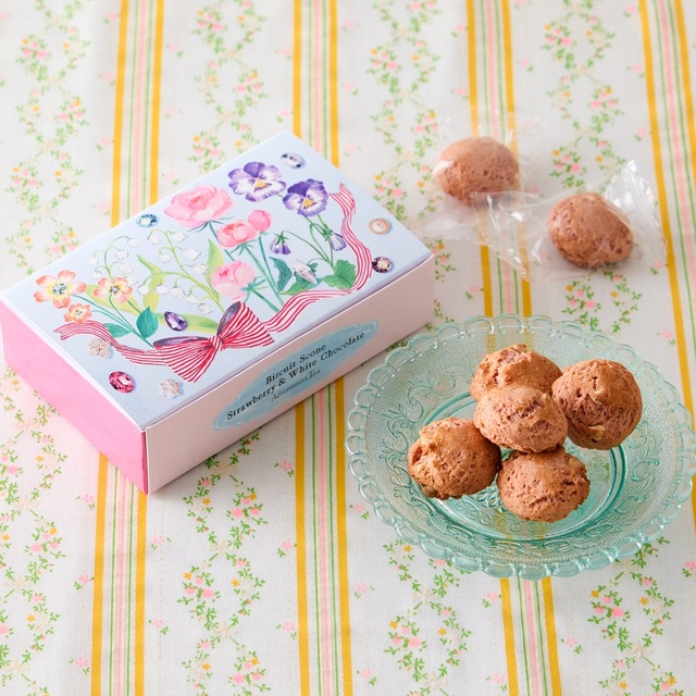 「ビスケットスコーン 苺＆ホワイトチョコ」＜価格：800円（税込）＞【【Afternoon Tea】プチギフトやご挨拶ギフトにぴったり！お花のアートが可愛い「春色のティータイムギフト」発売】