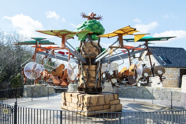 「魔女の谷」フライングマシン