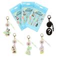 キーチェーン 1,300円|夏の東京ディズニーリゾート「Hello Hello SUMMER!」グッズ|販売店舗:東京ディズニーランド「グランドエンポーリアム」、東京ディズニーシー「タワー・オブ・テラー・メモラビリア」|発売日:2026年6月11日(木)