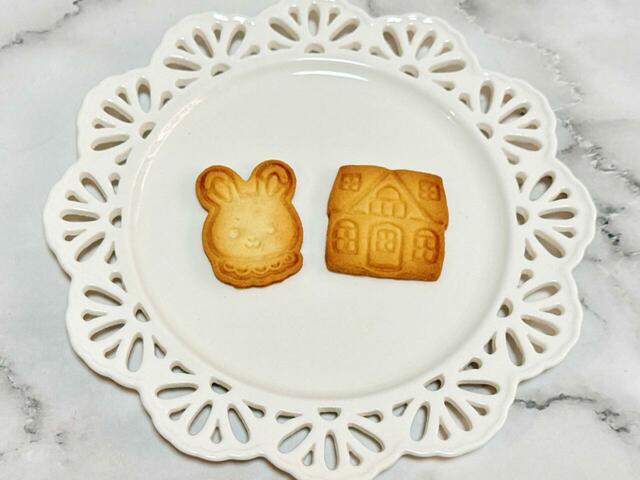 クレムちゃんバージョンには、クレムちゃんとお家型のクッキーが特別に入っています！